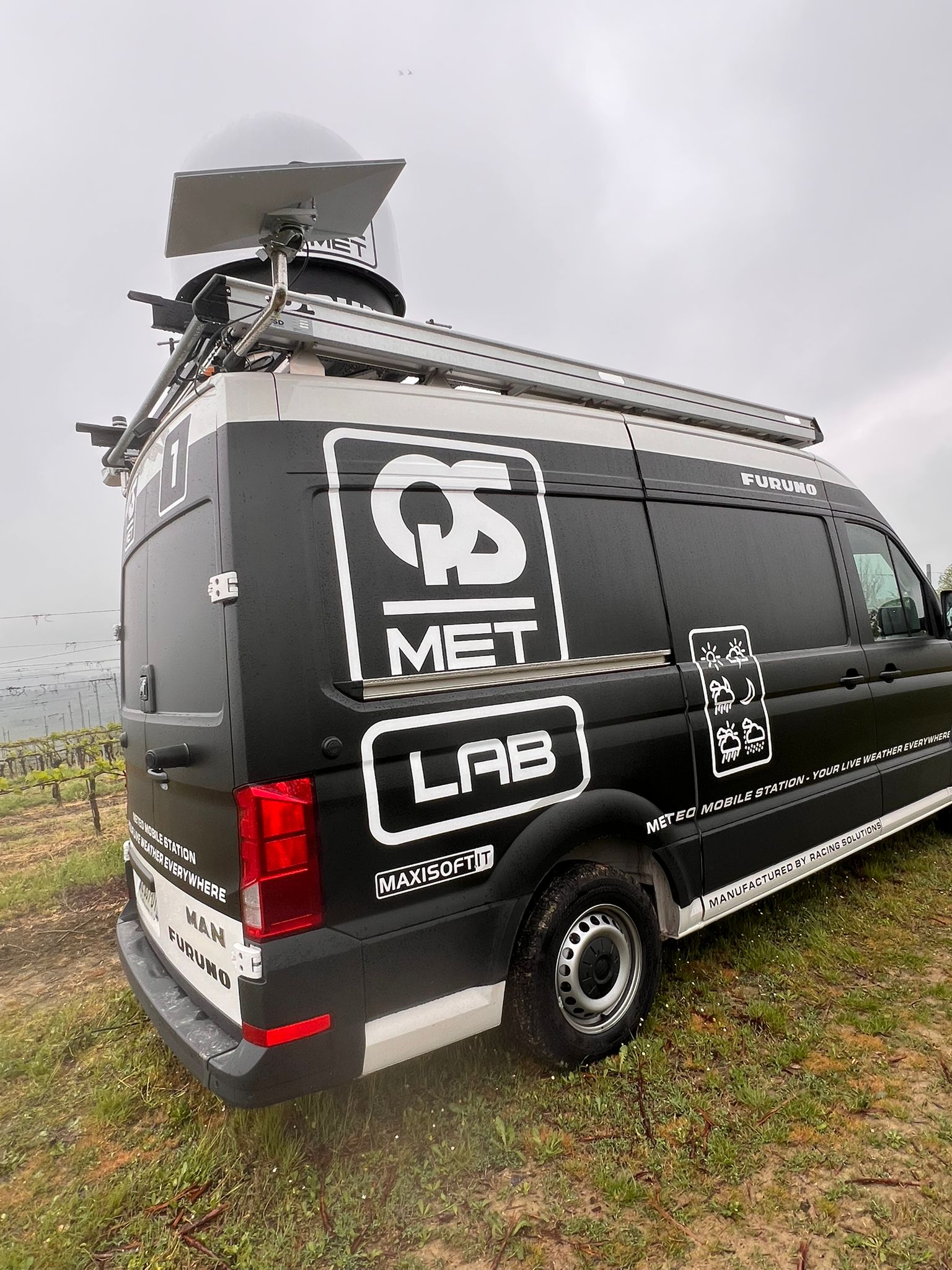 QSQSMET Mobile Weather Truck-LAB al FIA WEC di Imola 2026 — tecnologia Maxisoft®